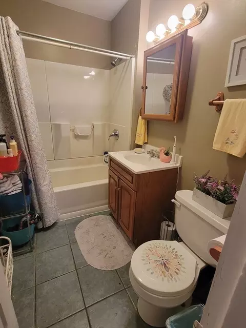 68 Waverly St, Springfield, MA 01107 photo 14
