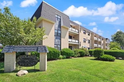 48 Bigelow Ave #11, Watertown, MA 02472
