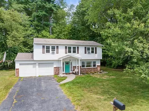 9 Ruth Ellen Rd, Holliston, MA 01746
