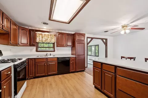 25 Cushing St, Salisbury, MA 01952 photo 14