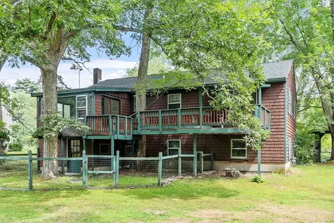 25 Cushing St, Salisbury, MA 01952 photo 5