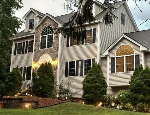 20 Pollard St, Billerica, MA 01862