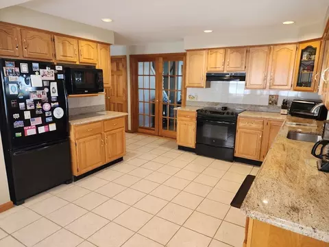 1 Danforth St, Peabody, MA 01960 photo 4