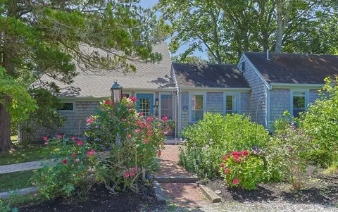 591 Crowell Rd, Chatham, MA 02633