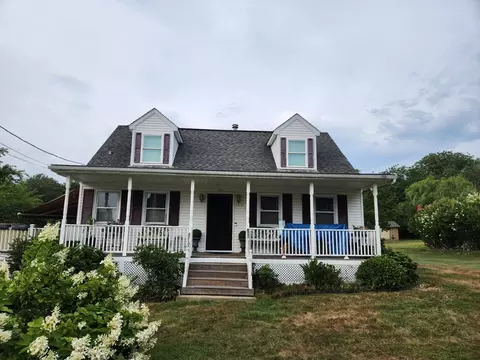 150 Butler St, Somerset, MA 02726