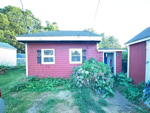 18 Laurel Ave, Sterling, MA 01564