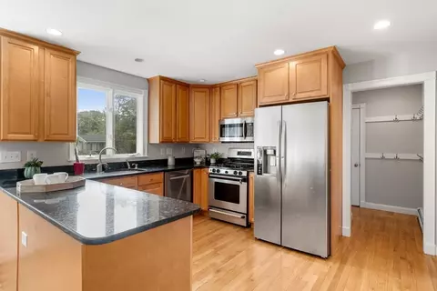 15 Brown Ter, Dedham, MA 02026 photo 4