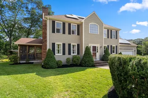 15 Brown Ter, Dedham, MA 02026 photo 2