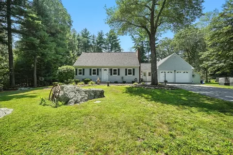 20 Country Club Dr, Monson, MA 01057