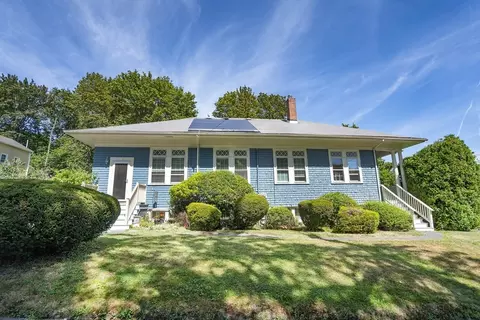 1 Carpenter St #1, Amesbury, MA 01913