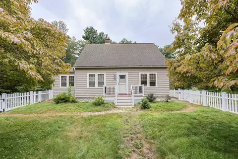 89 Cooper Rd, Northbridge, MA 01534