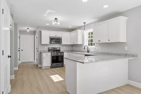 Entry Way - 340 Brickyard Rd, Athol, MA 01331 photo 1 of 4