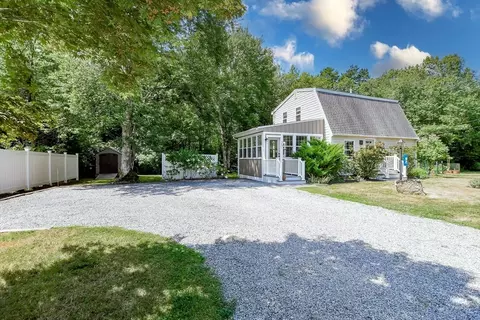 82 Dexter Rd, Marion, MA 02738