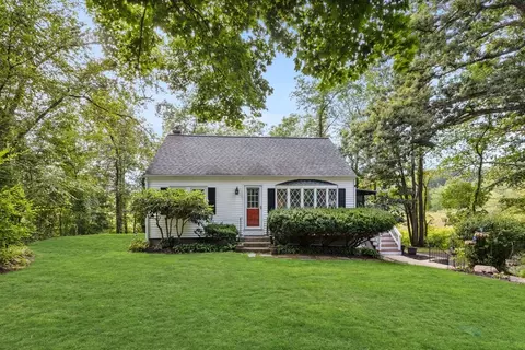 84 Central St, Acton, MA 01720