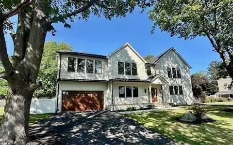 30 Alberta, Newburyport, MA 01950