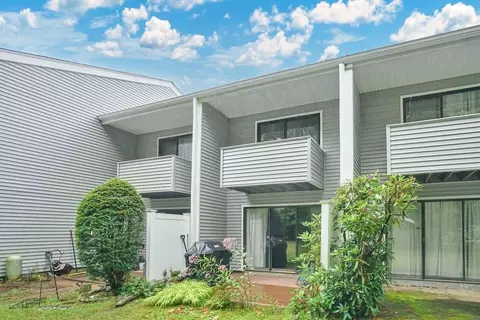555 Russell Rd #U A3, Westfield, MA 01085