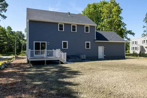 Exterior - 65 Great Neck Rd, Wareham, MA 02571 photo 7 of 8