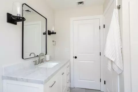 Bath - 65 Great Neck Rd, Wareham, MA 02571 photo 5 of 10