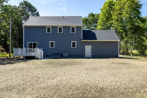 Exterior - 65 Great Neck Rd, Wareham, MA 02571 photo 5 of 8