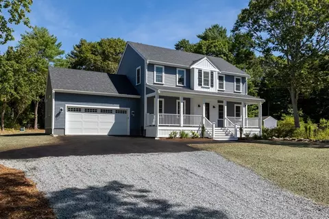 Exterior - 65 Great Neck Rd, Wareham, MA 02571 photo 2 of 8