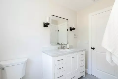 Bath - 65 Great Neck Rd, Wareham, MA 02571 photo 3 of 10