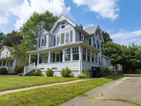 165 Lincoln St, Holyoke, MA 01040