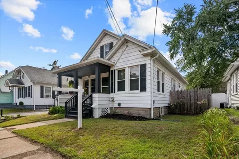 7 Turner St, Springfield, MA 01108 photo 2
