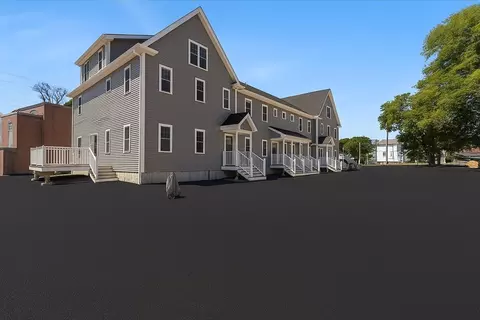 46 Harrison St #1, Taunton, MA 02780