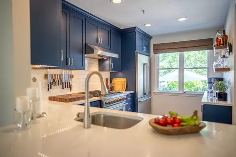 25 Oak Glen Vlg #25, Yarmouth, MA 02675