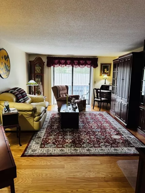 73 Bluestone Dr #73, Nashua, NH 03060