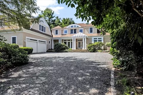 68 The Hts, Mashpee, MA 02649 photo 3
