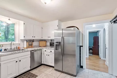 Kitchen - 16 Zenith Dr, Worcester, MA 01602 photo 2 of 5
