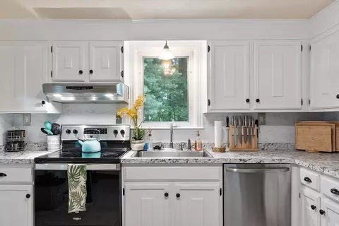 Kitchen - 16 Zenith Dr, Worcester, MA 01602 photo 5 of 5