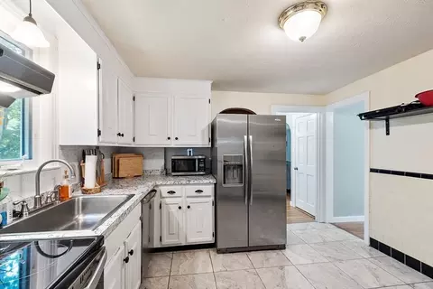 Kitchen - 16 Zenith Dr, Worcester, MA 01602 photo 3 of 5