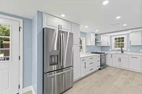 37 Pine Lake Dr, Wareham, MA 02538 photo 21