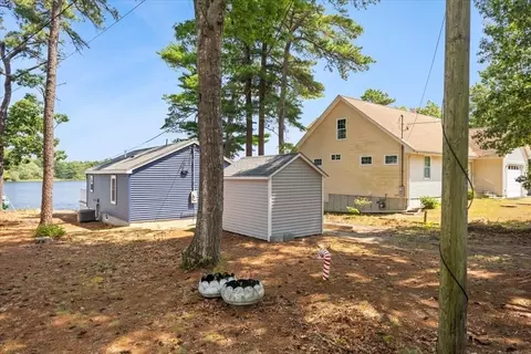 37 Pine Lake Dr, Wareham, MA 02538 photo 13