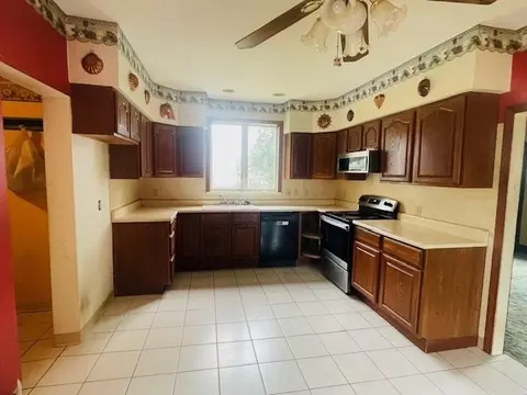 18 Dell Ave, Worcester, MA 01604 photo 6
