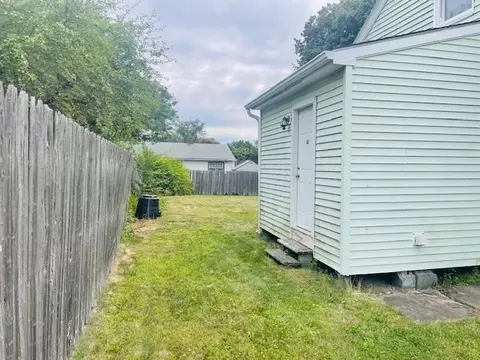 18 Dell Ave, Worcester, MA 01604 photo 3