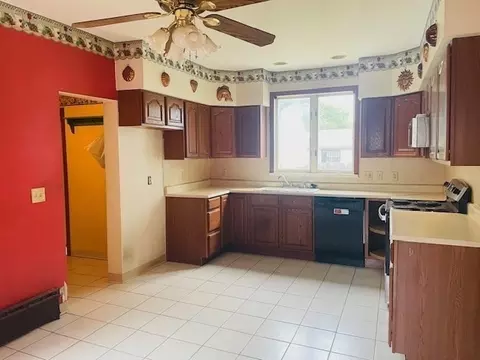 18 Dell Ave, Worcester, MA 01604 photo 8