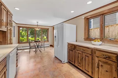 Kitchen - 6 Redstone Ln, Marblehead, MA 01945 photo 2 of 2