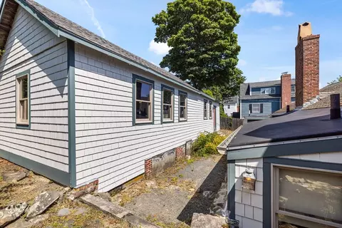 Exterior - 6 Redstone Ln, Marblehead, MA 01945 photo 3 of 3