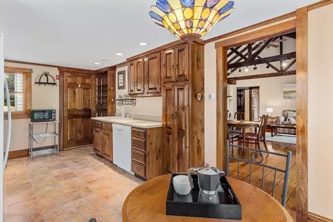 Kitchen - 6 Redstone Ln, Marblehead, MA 01945 photo 1 of 2