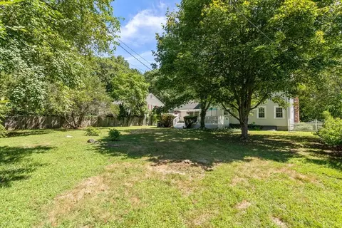 Exterior - 5 Hope Ln, Dedham, MA 02026 photo 4 of 7