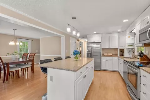 Kitchen - 5 Hope Ln, Dedham, MA 02026 photo 2 of 4