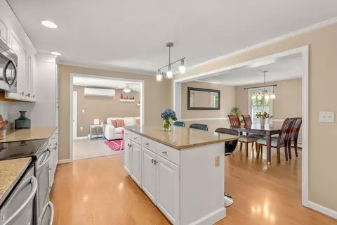 Kitchen - 5 Hope Ln, Dedham, MA 02026 photo 3 of 4