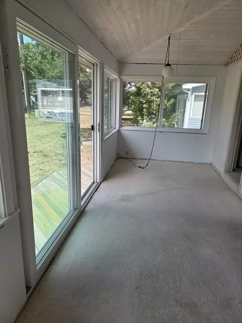 Exterior - 11 Fillmore St, Wareham, MA 02571 photo 2 of 3