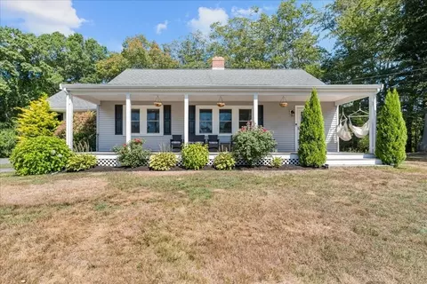 138 Fuller St, Halifax, MA 02338
