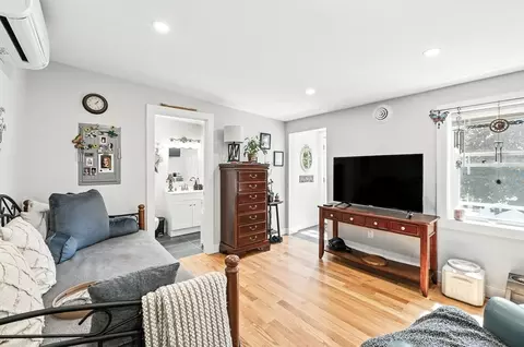 45 Warner St # B, Gloucester, MA 01930 photo 21