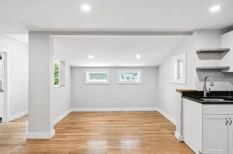 45 Warner St # B, Gloucester, MA 01930 photo 7