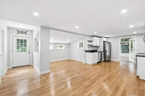 45 Warner St # B, Gloucester, MA 01930 photo 6